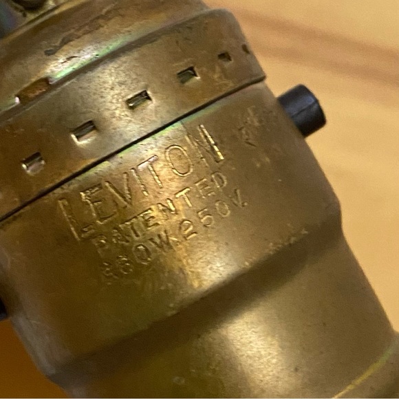 Antique Victorian Lady with Violin Porcelain Decorative Table Lamp - Picture 14 of 16